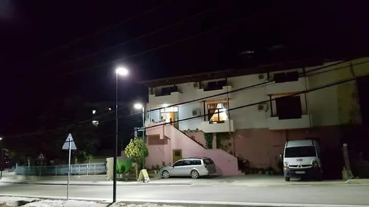 Vila Hodo فلورا